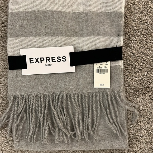 Scarf - Picture 2 of 3